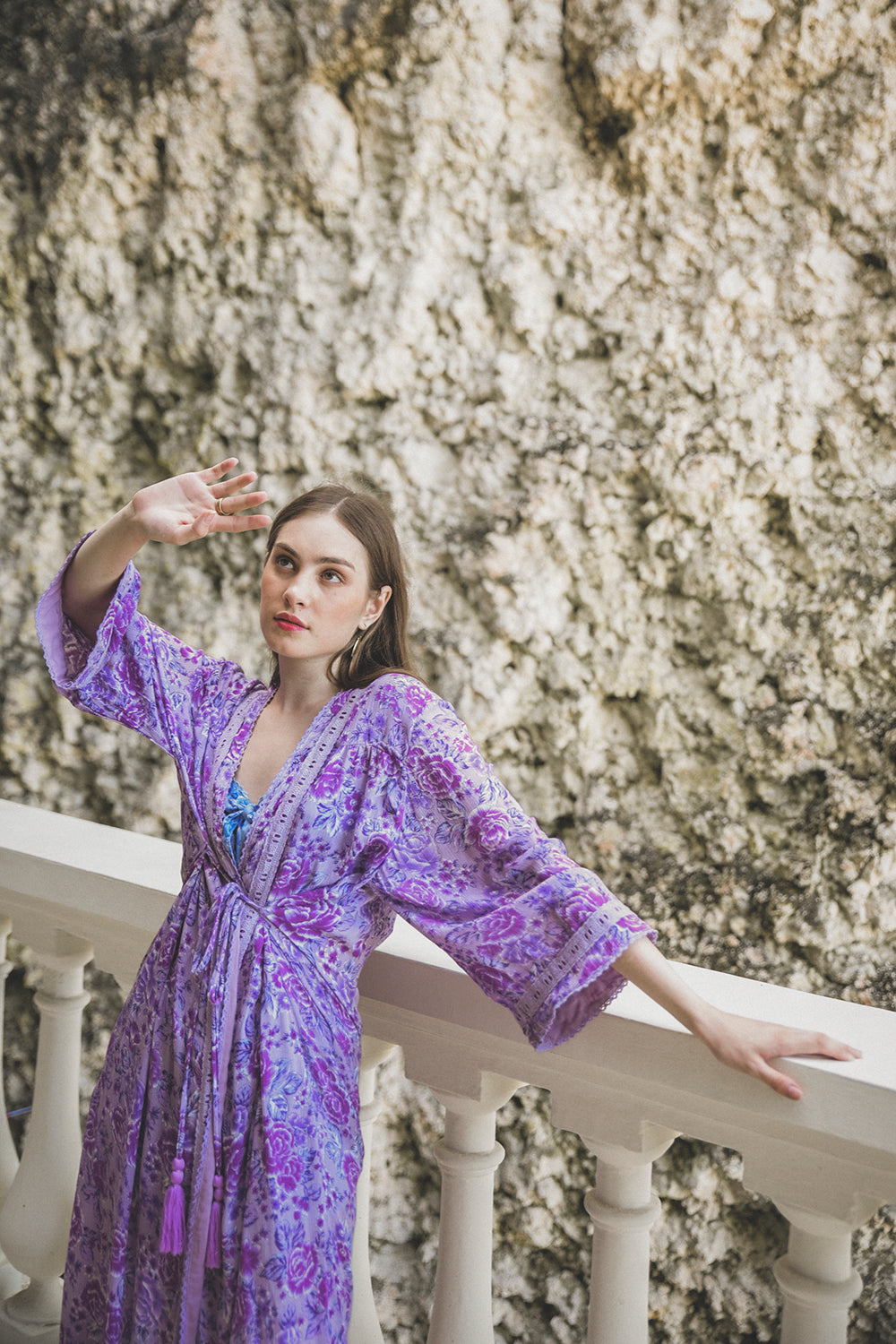 Wrap yourself in bohemian luxury with the Peony Long Robe, a kimono masterpiece from Tulle and Batiste's Peony collection, handmade by Balinese artisans with ethical principles