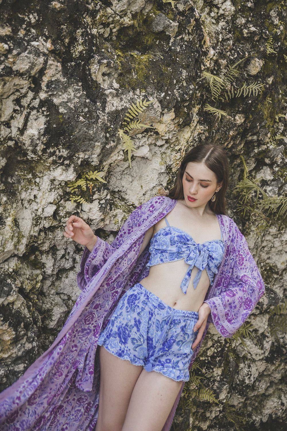 Elevate your loungewear game with the Peony Long Robe, a kimono-style delight from Tulle and Batiste's Peony collection, handmade by Balinese artisans with ethical practices