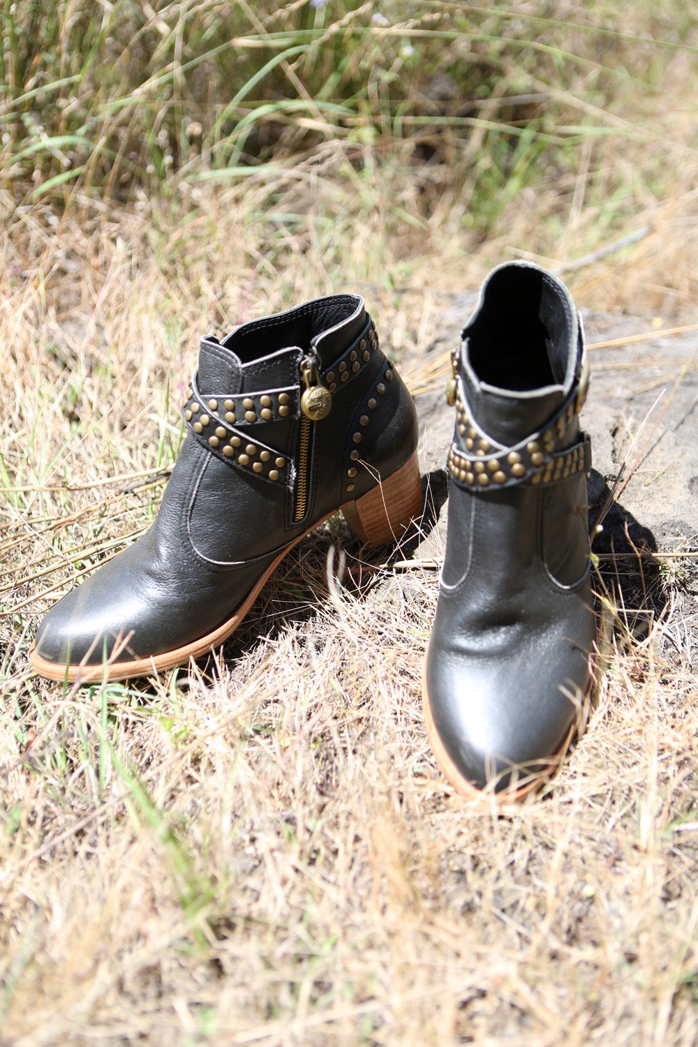Eagle Boots - Vintage Black - Tulle and Batiste