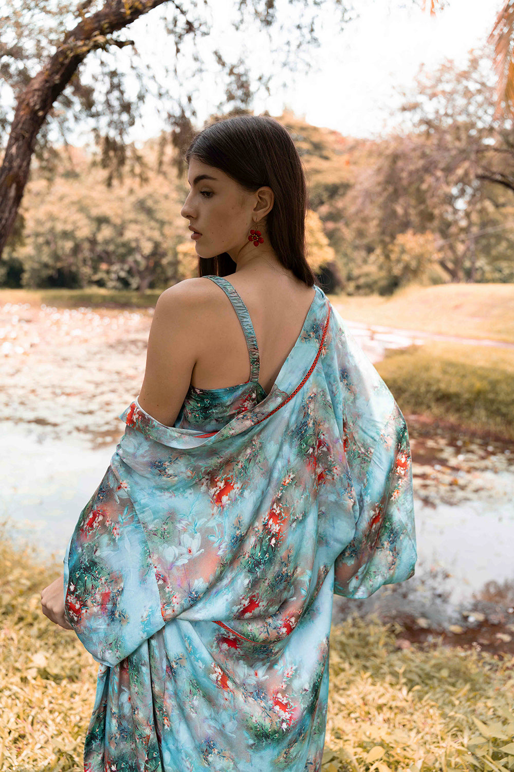 Experience the magic of Tulle and Batiste's Forest Blue collection with the Moriko Kimono, a must-have piece for the modern bohemian's wardrobe.