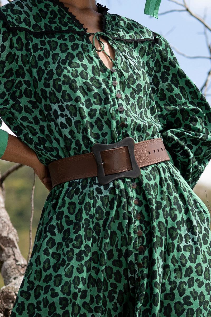 NWT Tulle and Batiste Abeke Handmade Leather Belt, Walnut Honey Hand-Tooled Leather Artesanal Tabs With Silver Studs  main image 4