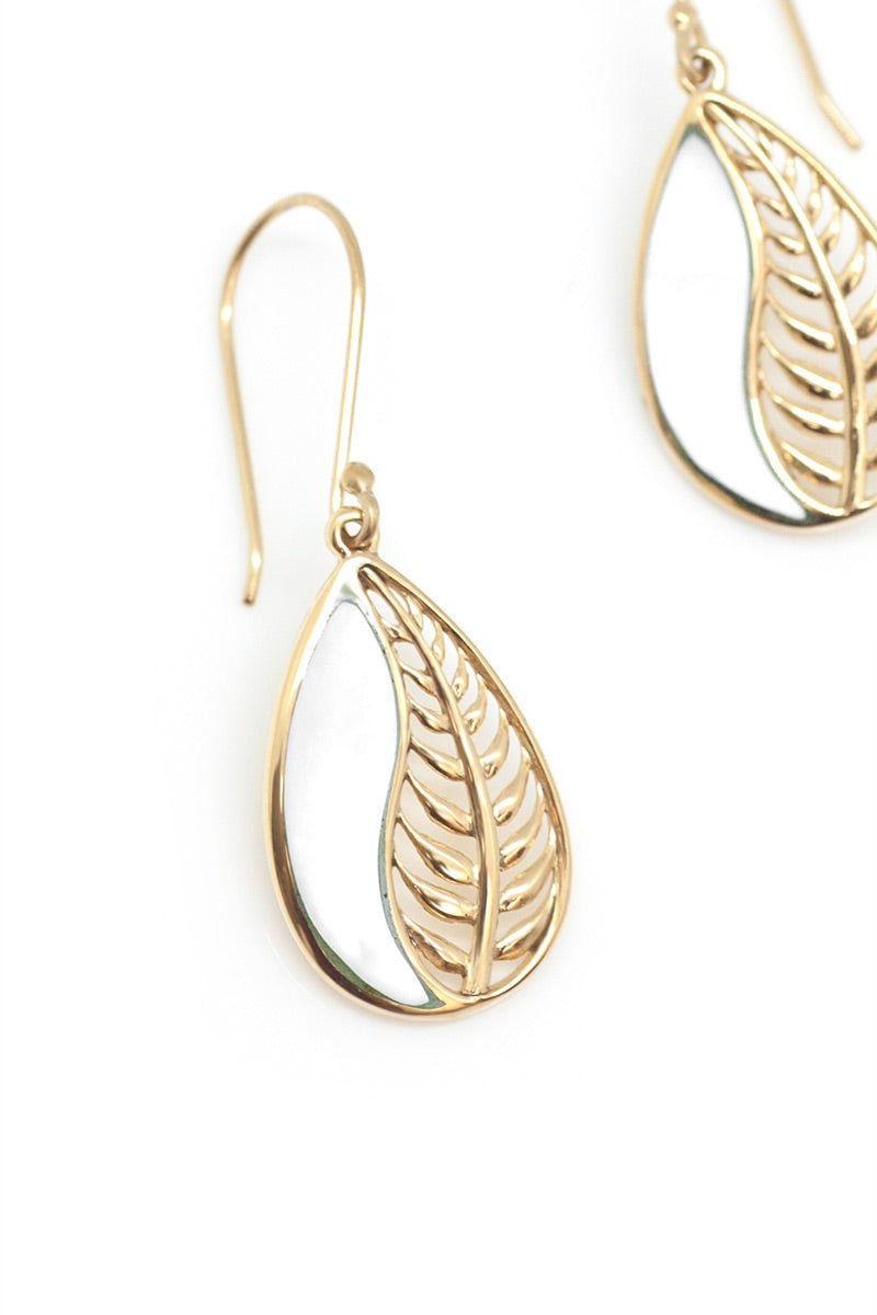 Leaf Me Alone Earrings - Natural - Tulle and Batiste